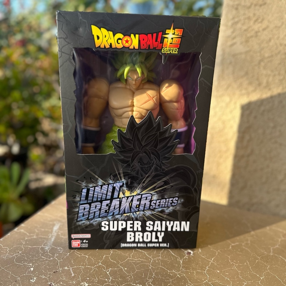 Dragon Ball Super Limit Breaker Series Super Saiyan Broly Figure